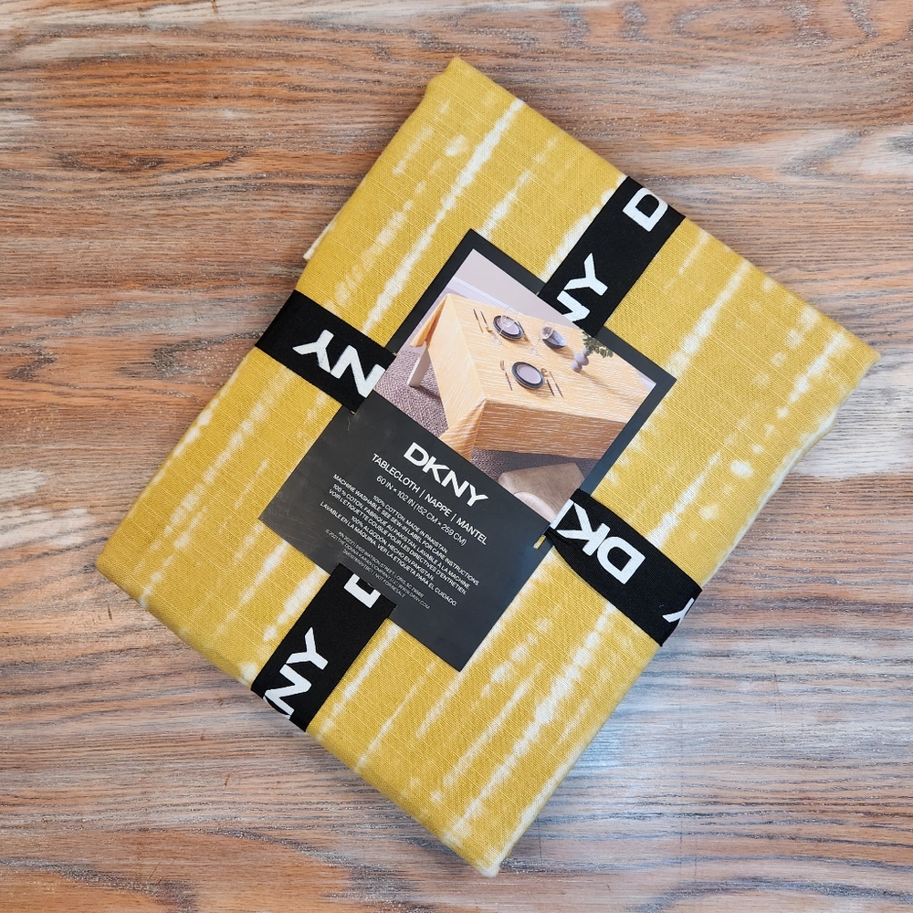 DKNY Tablecloth Yellow/White NWT